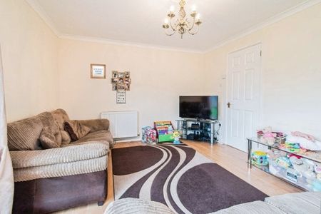 Brighton Hill, RG22 - Photo 4