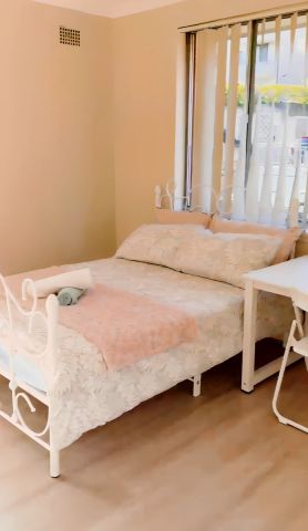 2 beds 1 bath - Photo 3