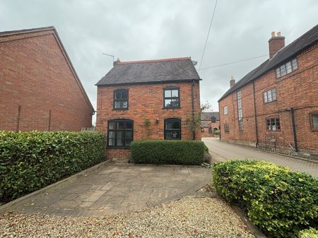 Manor Lodge - Photo 2