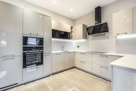 Bergamot House, 52 Rowantree Road - Photo 3