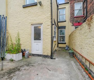 4 bedroom terraced house to rent - Photo 4