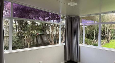 Tidy Two Bedroom Home - Photo 2
