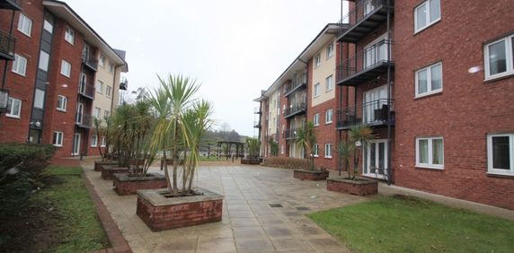 2 bed apartment to rent in Constantine House, Exeter, EX4 - Photo 2