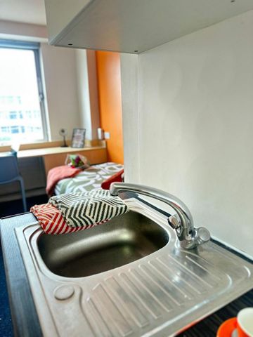 Studio to rent - Photo 3