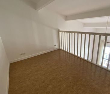 Location Appartement 1 pièce 27m² LA ROCHELLE 17000 - Photo 2