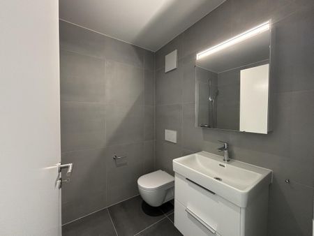 2190 – n°32 – 3.5 room penthouse apartment – EXCEPTIONAL – 1ST NET RENT OFFERED! - Photo 3