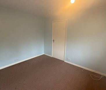 2 bedroom semi-detached house to rent - Photo 3