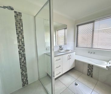 TIDY 3 BEDROOM FAMILY HOME + STUDY & MEDIA ROOM - Photo 3