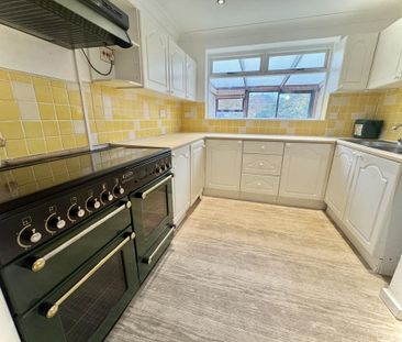 3 bedroom semi-detached house to rent - Photo 5