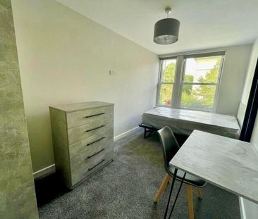 Room in a Shared House, Whiteladies Road, BS8 - Photo 6