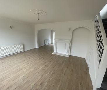 100 Longcroft Road, S18 - Photo 1