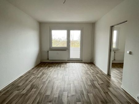 Schöne 2 Raum-Wohnung mit Balkon und Badewanne - Foto 5