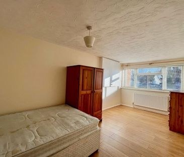 6 bedroom end of terrace house to rent - Photo 6