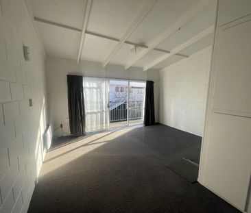 Studio in the Heart of Otahuhu - Photo 4