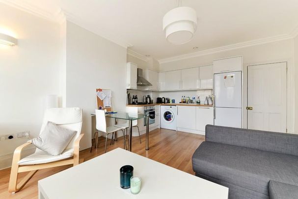 3 bedroom flat to rent - Photo 1