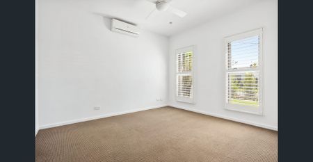 MODERN TOWNHOUSE | OUTDOOR DECK| CLOSE TO SHOPE - Photo 3