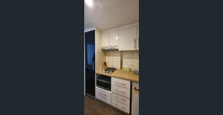 MODERN, BRIGHT, FURNISHED CLOSE TO UNIVERSITY & HOSPITALS - Photo 5