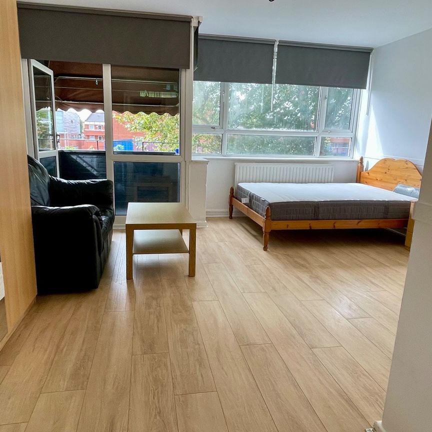 Room in a Shared Flat, Brodie House, SE1 - Photo 1