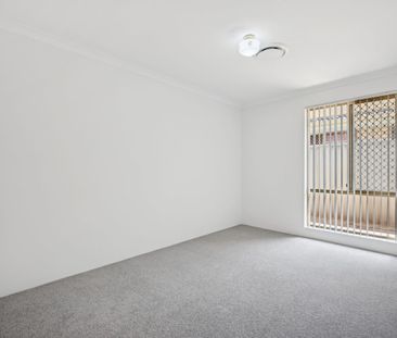 Beautifully Presented Family Home - Photo 5