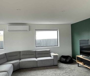 Shines bright like a diamond - Photo 4