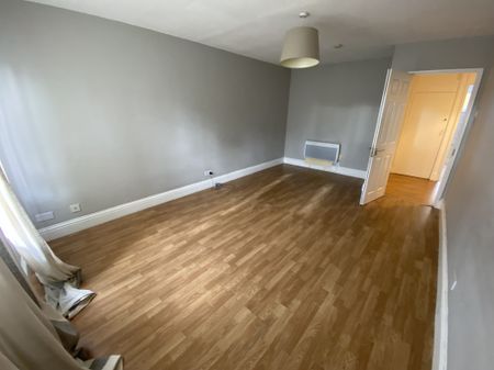 Cliftonville Court, Northampton - Photo 3