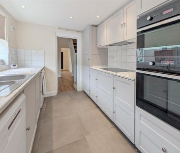 2 bedroom semi-detached house to rent - Photo 5