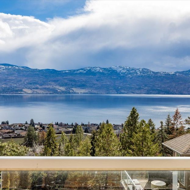 Stunning 4-Bedroom + Den Home with Lake Okanagan Views - Photo 1