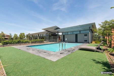 Stunning 4-Bed, 2-Bath Terrace Home + Resort-Style Amenities - 88 Lakeview Drive, Cranebrook - Photo 2