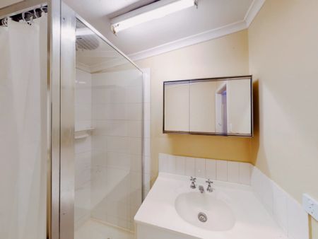 2 Bed, 1 Bath - Photo 5