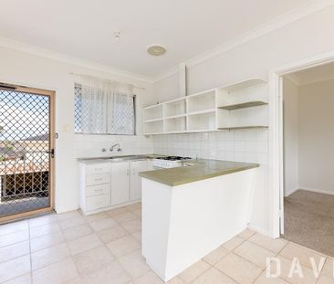 Cosy & Low Maintenance Apartment - Available Now - Photo 4