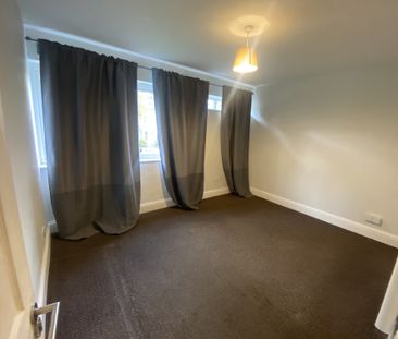 Cliftonville Court, Northampton - Photo 2