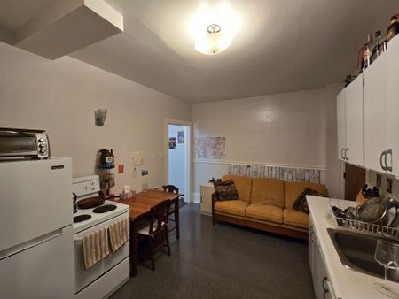 For Lease - 984 Dundas Street Unit# 1, Toronto, Ontario - Photo 3