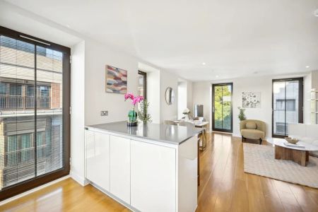 2 bedroom flat in 102 Marsham Street - Photo 2