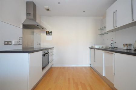 2 bedroom apartment to rent - Photo 2