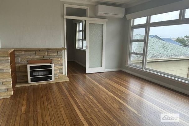 SHARED ACCOMMODATION CLOSE TO CBD/HOSPITAL - ONE PROFESSIONAL TENANT ALREADY IN RESIDENCE - Photo 1