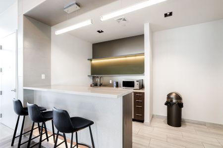 For Lease - 4655 Glen Erin Drive Unit# 1010, Mississauga, Ontario - Photo 5