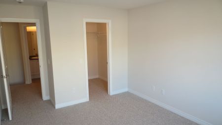 For Lease - 12 Waterview Drive, Hamilton, Ontario - Photo 5