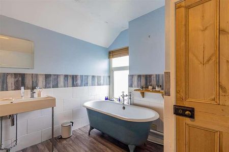 Railway Street, Splott, CF24 - Photo 2