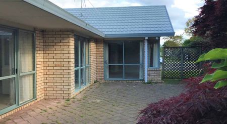 Ideal Home in Sought After Flagstaff - Photo 5