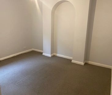 1 Bed Flat, South Street, RG1 - Photo 1