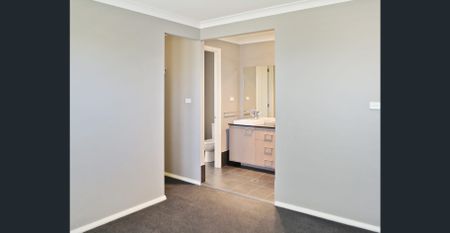 Executive Living!! - Photo 3