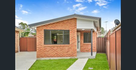 Modern comfort and style in a peaceful Jamisontown setting - Photo 4