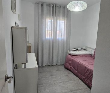 Piso de alquiler en Calle Andalucía del Faro, 43, El Faro de Calabu... - Photo 3