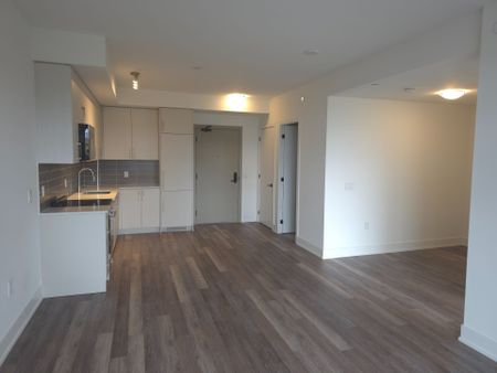 For Lease - 2075 King Road Unit# 419, King, Ontario - Photo 4