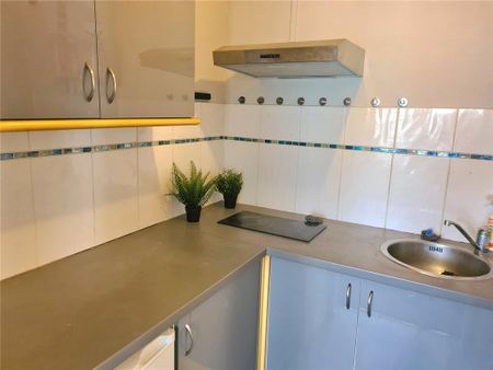 Studio to rent - Photo 3