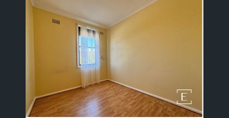 SPACIOUS 3 BEDROOMS FAMILY HOME! - Photo 5