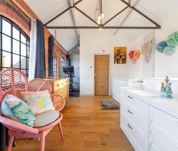 2 bedroom end of terrace house to rent - Photo 5