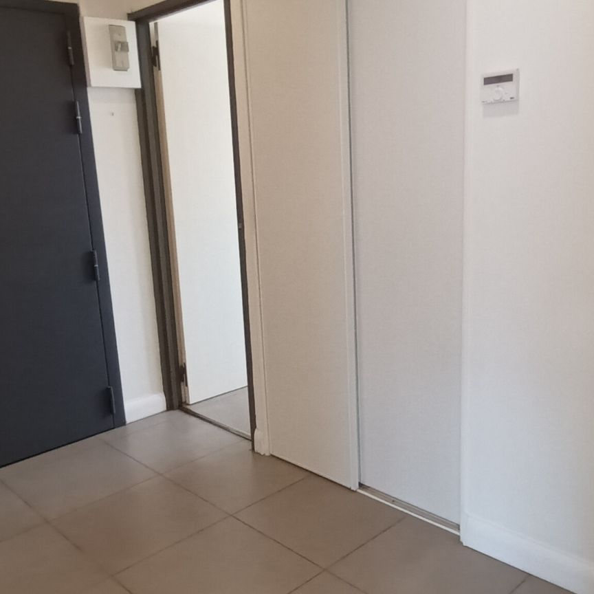 Location Appartement 2 pièces 56m² - Photo 1