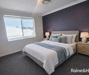 Beautiful Two-Storey Family Home - Prime Springfield Lakes Location - Photo 5