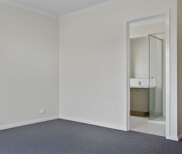 BEAUTIFUL HOME IN CORIDALE ESTATE - Photo 4